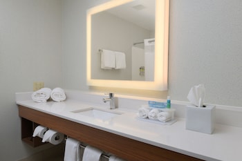 Holiday Inn Express Hotel & Suites Magnolia-Lake Columbia By Ihg,Magnolia>>El Dorado,3 star