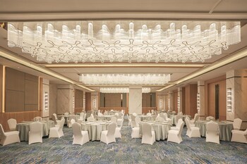 radisson resort khopoli