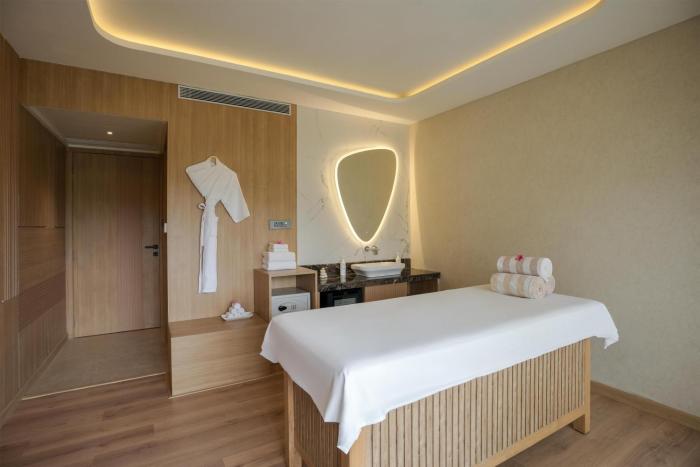 radisson resort and spa khopoli