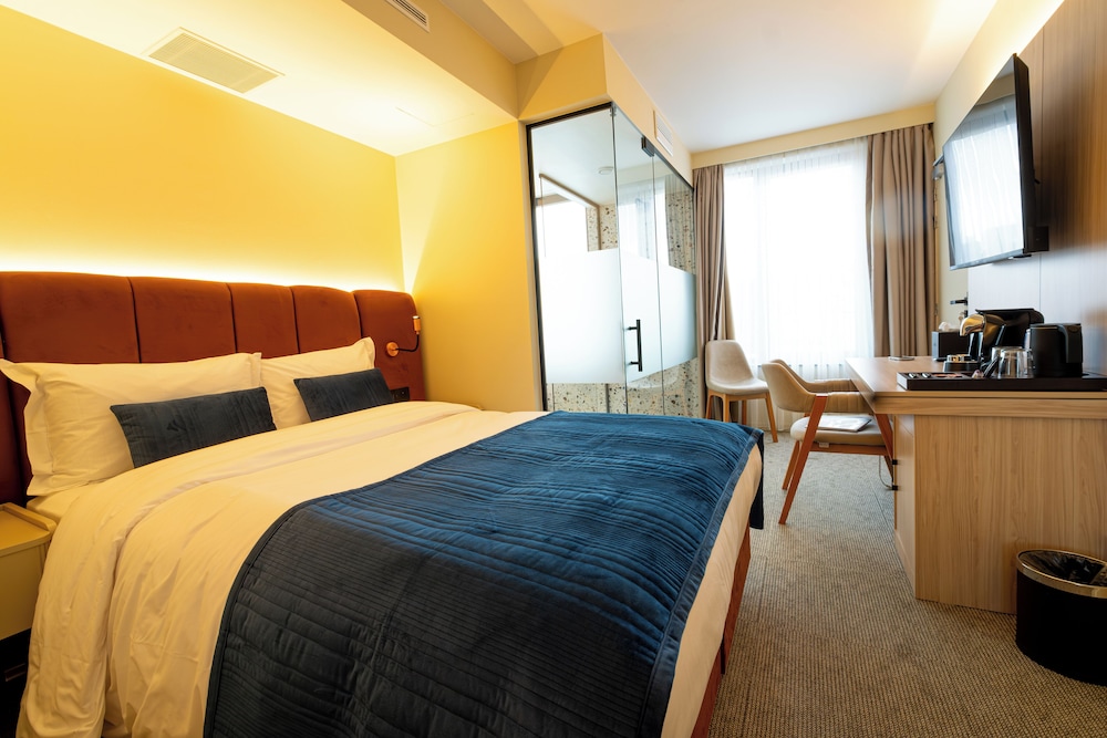 the liman hotel