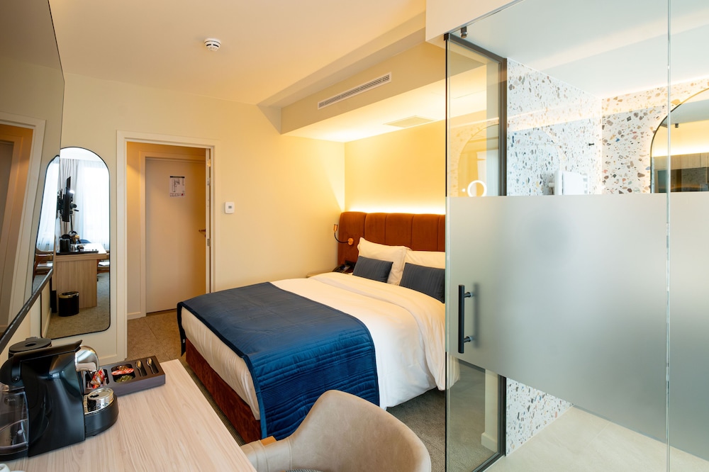 the liman hotel