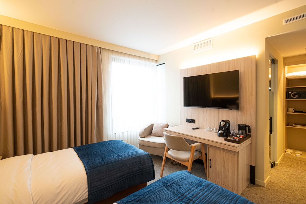 the liman hotel