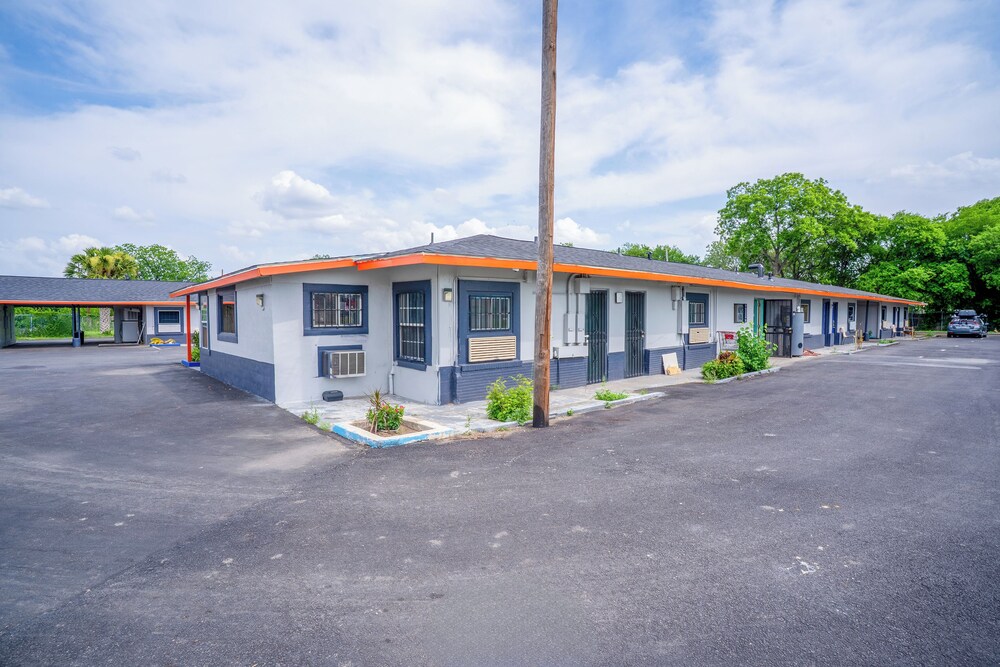 alamo oasis inn and suites by oyo san antonio