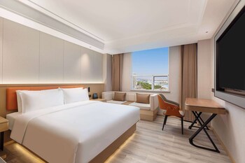 Ramada Plaza By Wyndham Ezhou Binjiang,,2 star