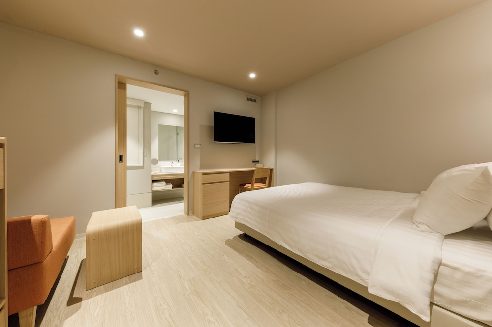 nishitetsu hotel croom bangkok silom