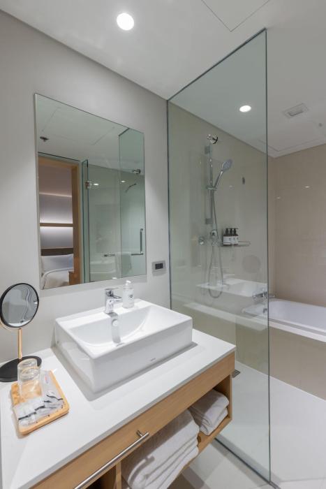 nishitetsu hotel croom bangkok silom