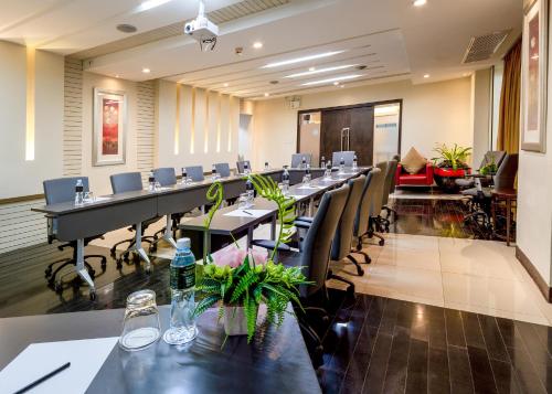 furamaxclusive sathorn bangkok