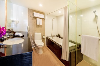 furamaxclusive sathorn bangkok