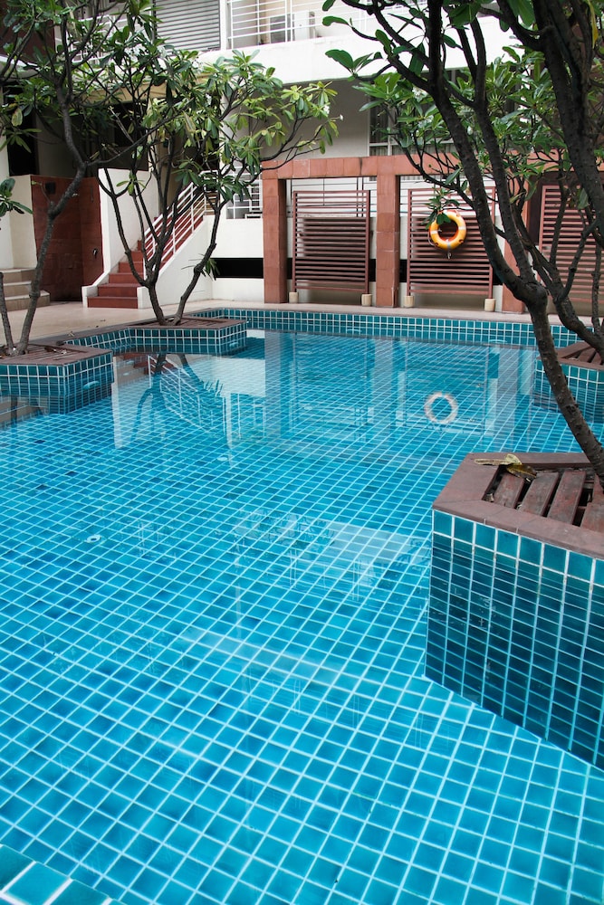 furamaxclusive sathorn bangkok