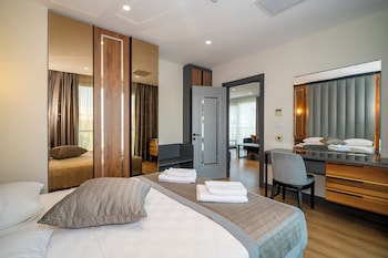 rusel park residence