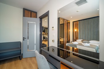 rusel park residence