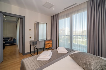 rusel park residence