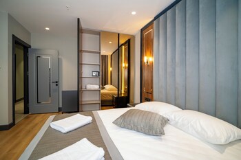 rusel park residence