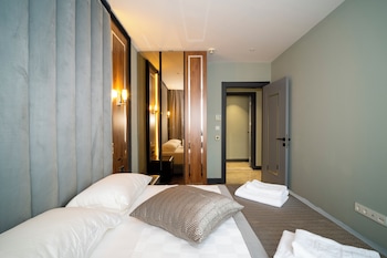 rusel park residence