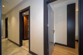 rusel park residence