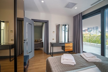 rusel park residence