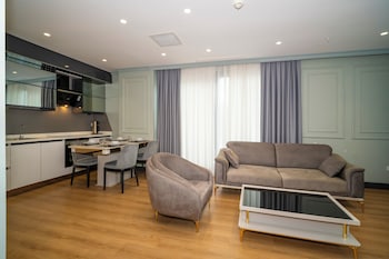 rusel park residence