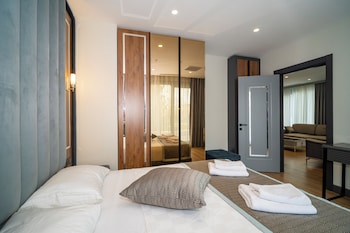 rusel park residence