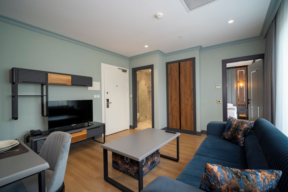 rusel park residence