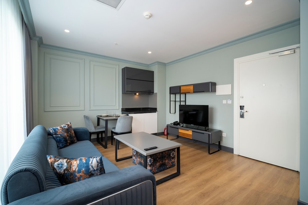 rusel park residence