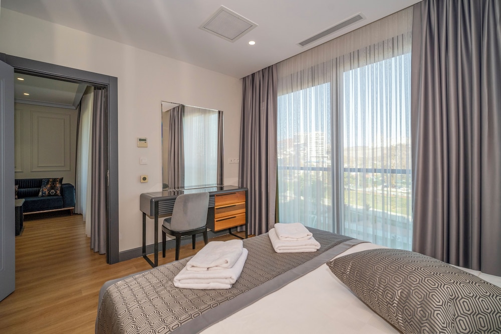 rusel park residence