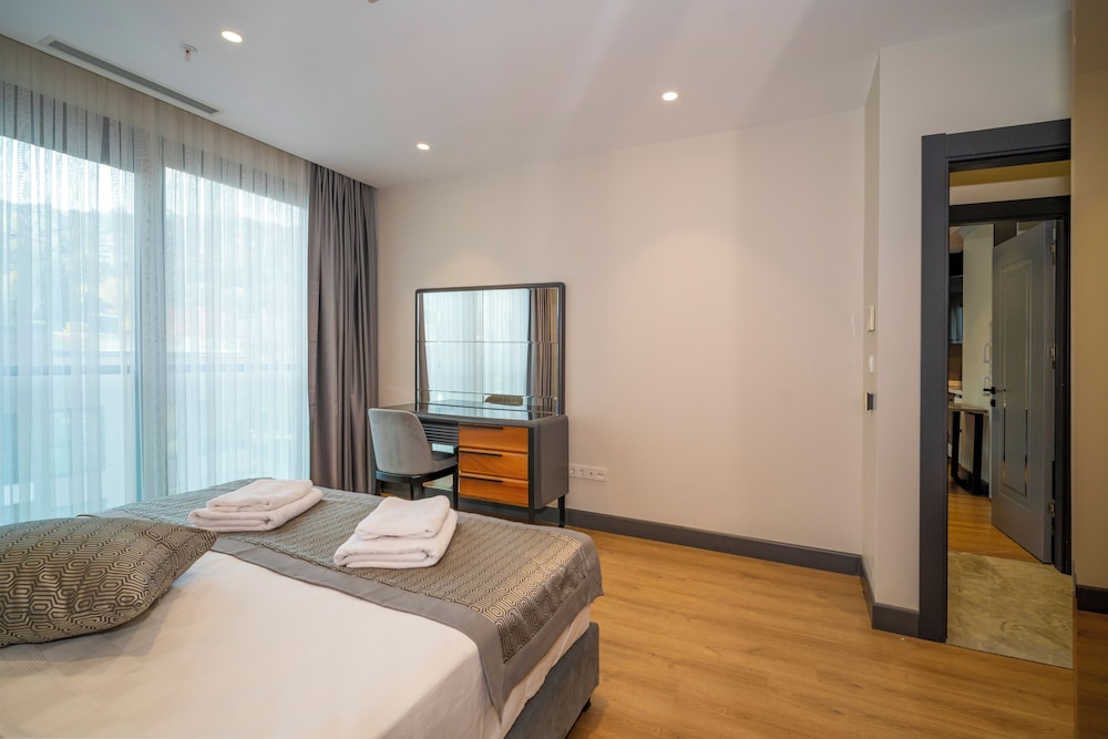 rusel park residence