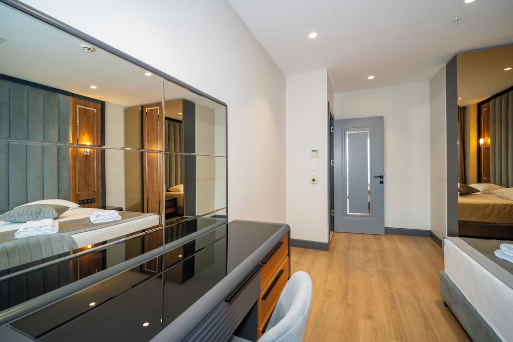 rusel park residence