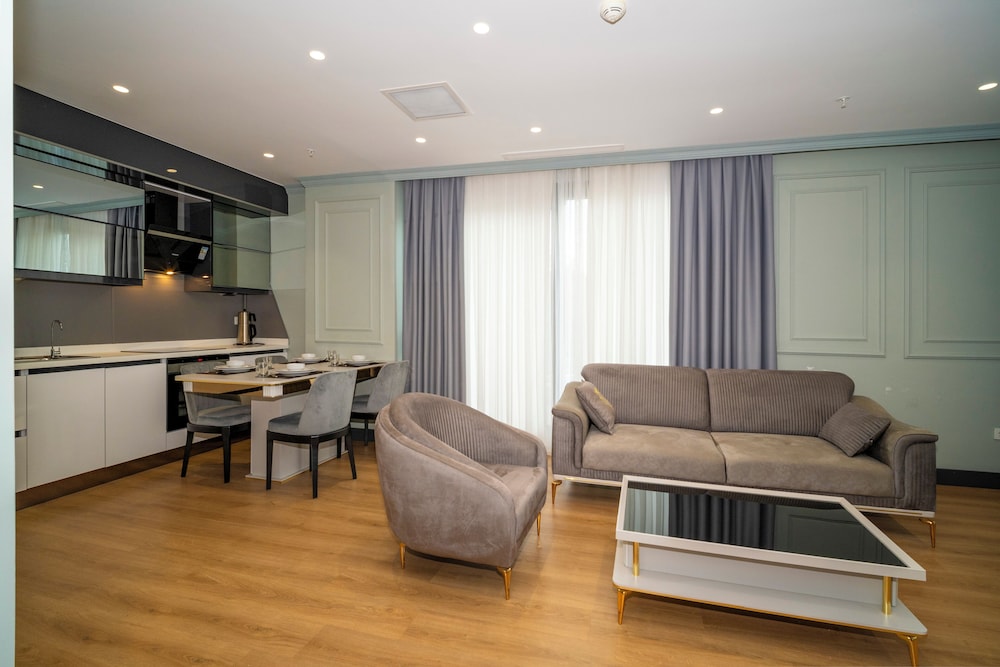 rusel park residence