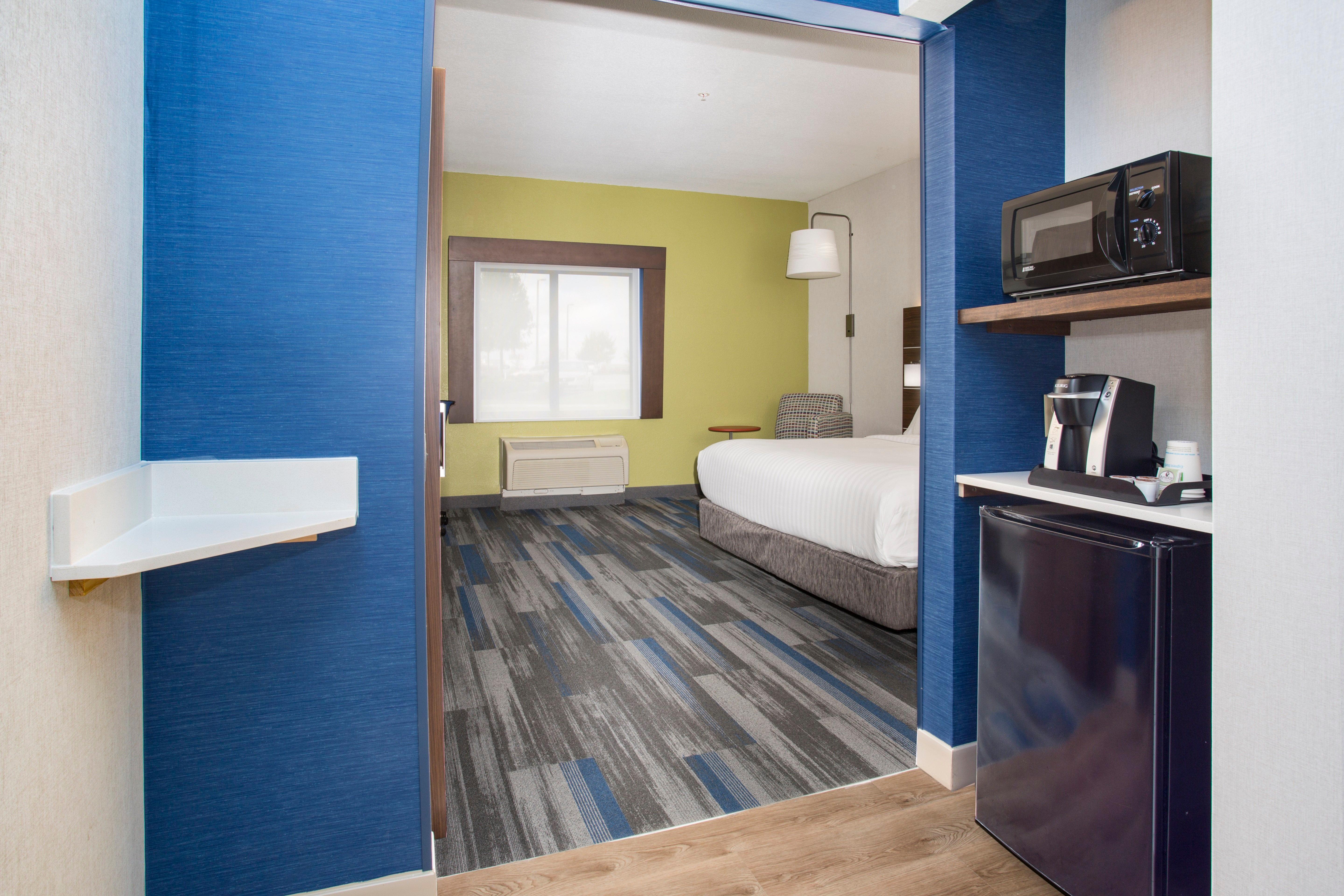 holiday inn express kansas city at the legends