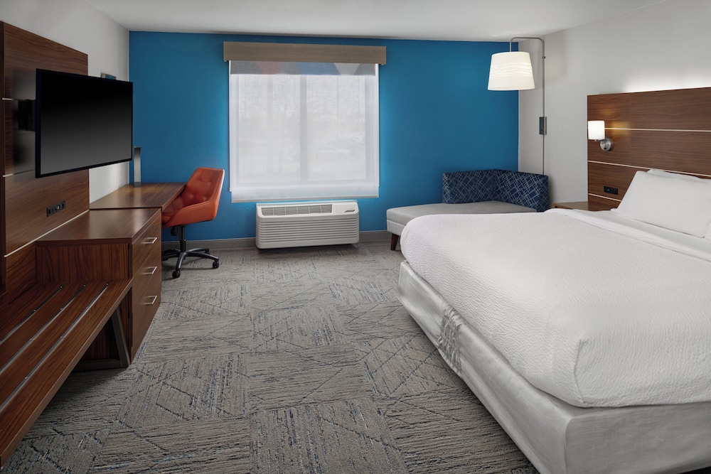 holiday inn express kansas city at the legends