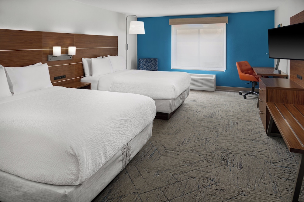 holiday inn express kansas city at the legends
