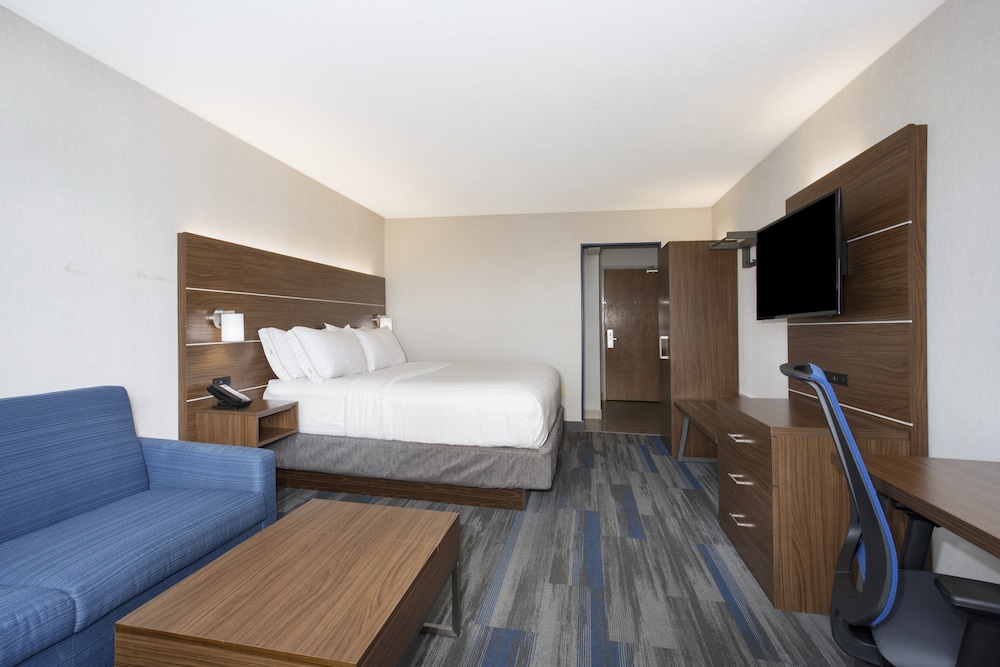 holiday inn express kansas city at the legends