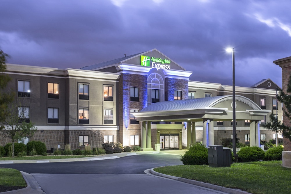 holiday inn express kansas city at the legends
