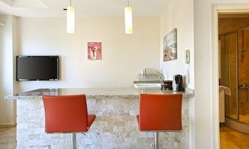 Saylam Suites,Andifli Mah. Sehit Kazim Temel Cad, 17,4 star