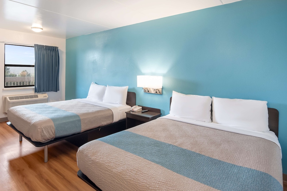 motel 6 colorado springs co air force academy