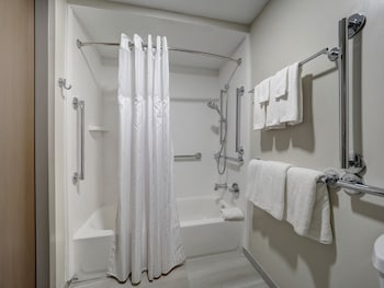 holiday inn express corpus christi beachfront