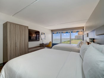 holiday inn express corpus christi beachfront