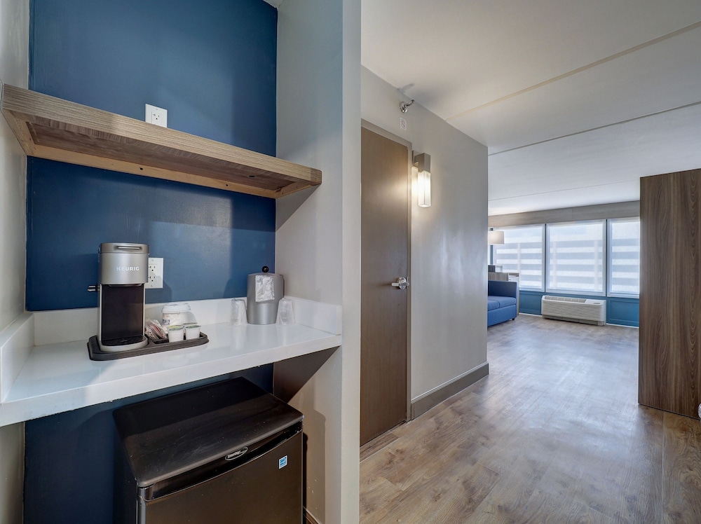 holiday inn express corpus christi beachfront