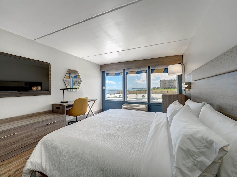 holiday inn express corpus christi beachfront