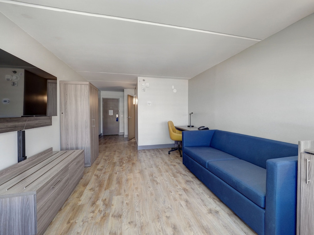 holiday inn express corpus christi beachfront