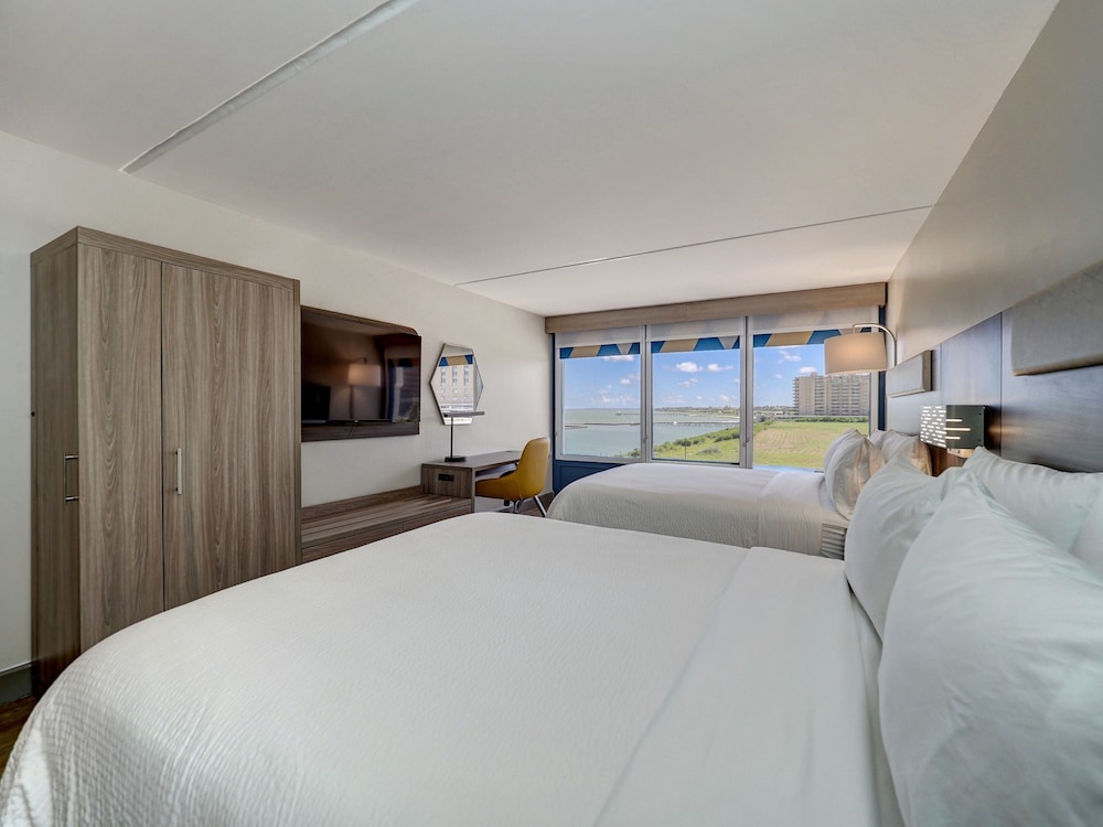 holiday inn express corpus christi beachfront