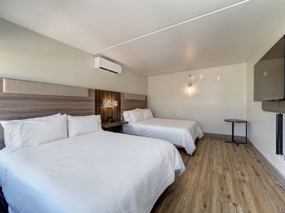 holiday inn express corpus christi beachfront