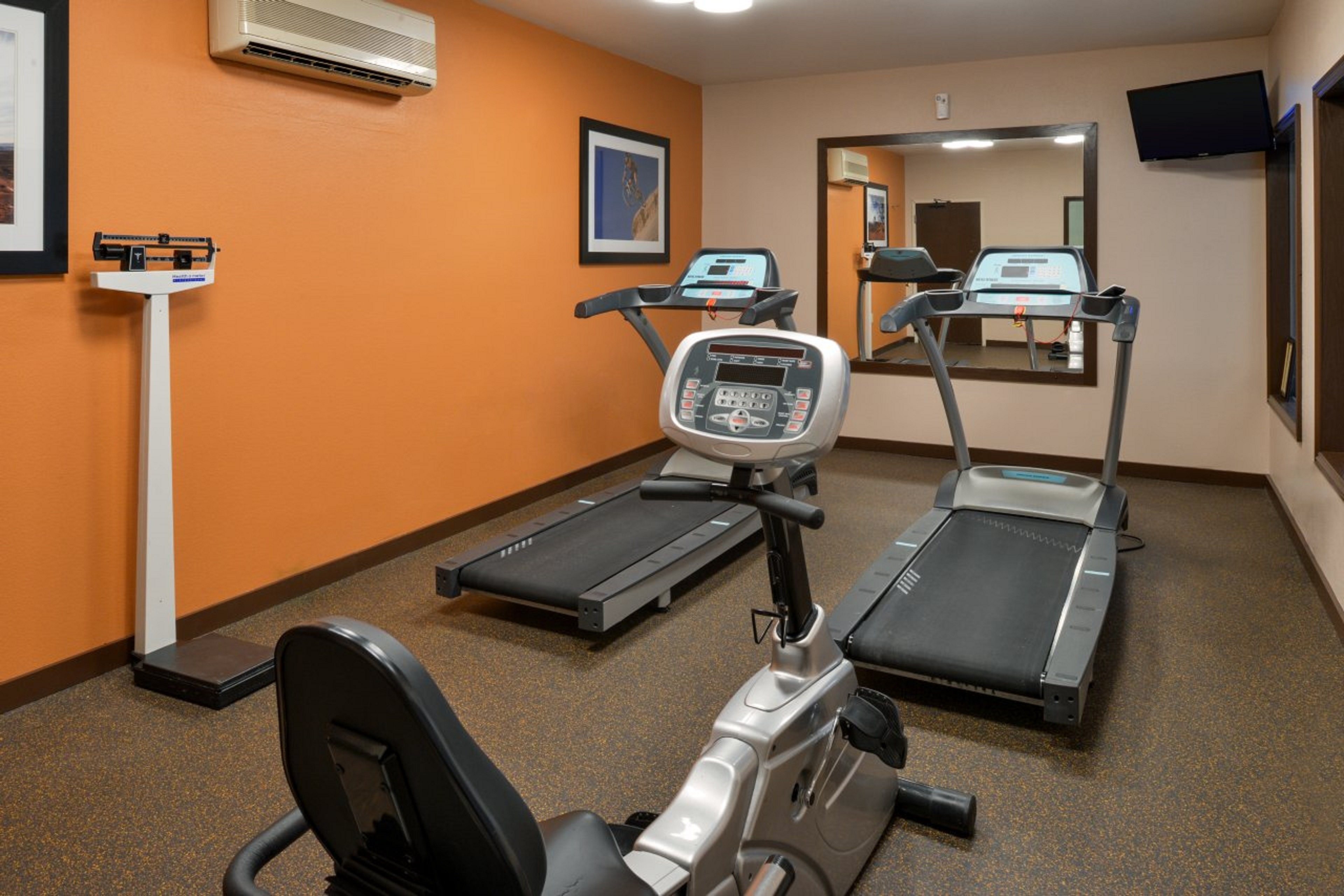 holiday inn express hotel and suites kingman by ihg
