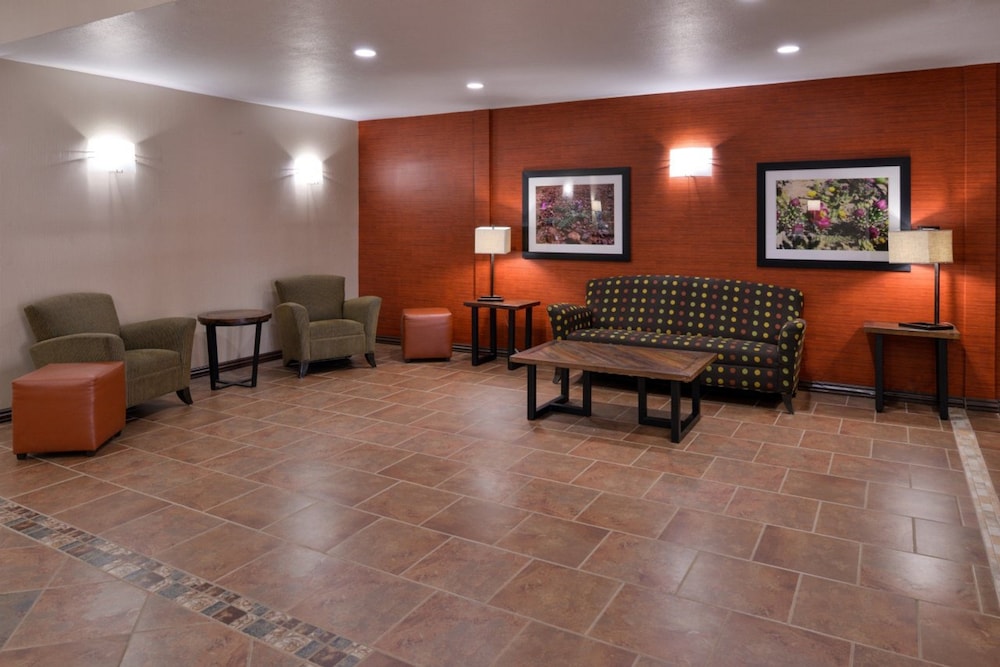 holiday inn express hotel and suites kingman by ihg