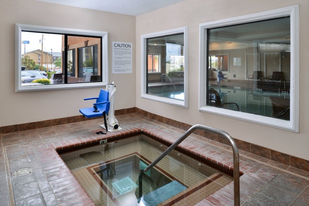 holiday inn express hotel and suites kingman by ihg