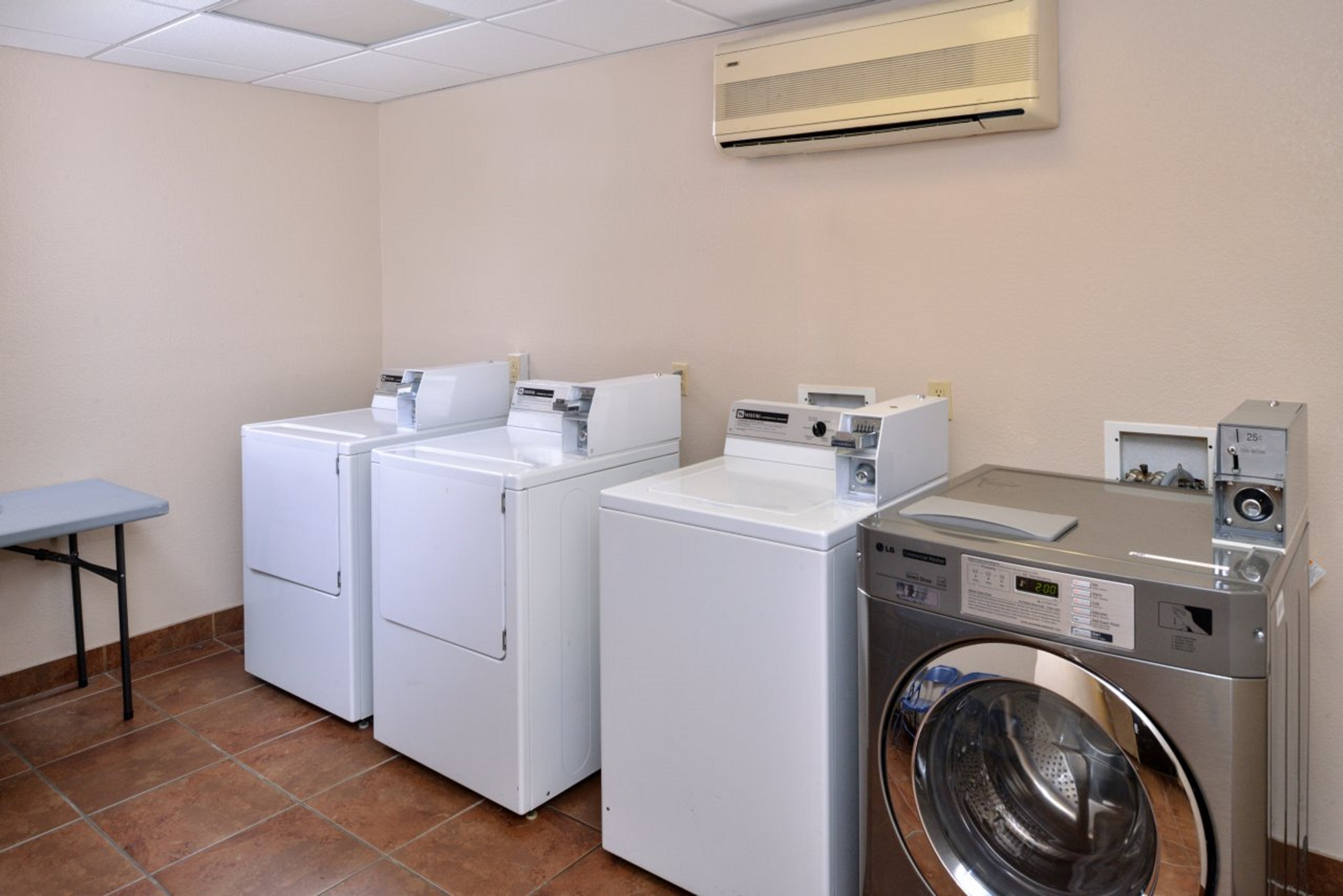 holiday inn express hotel and suites kingman by ihg