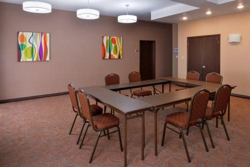 holiday inn express hotel and suites kingman by ihg