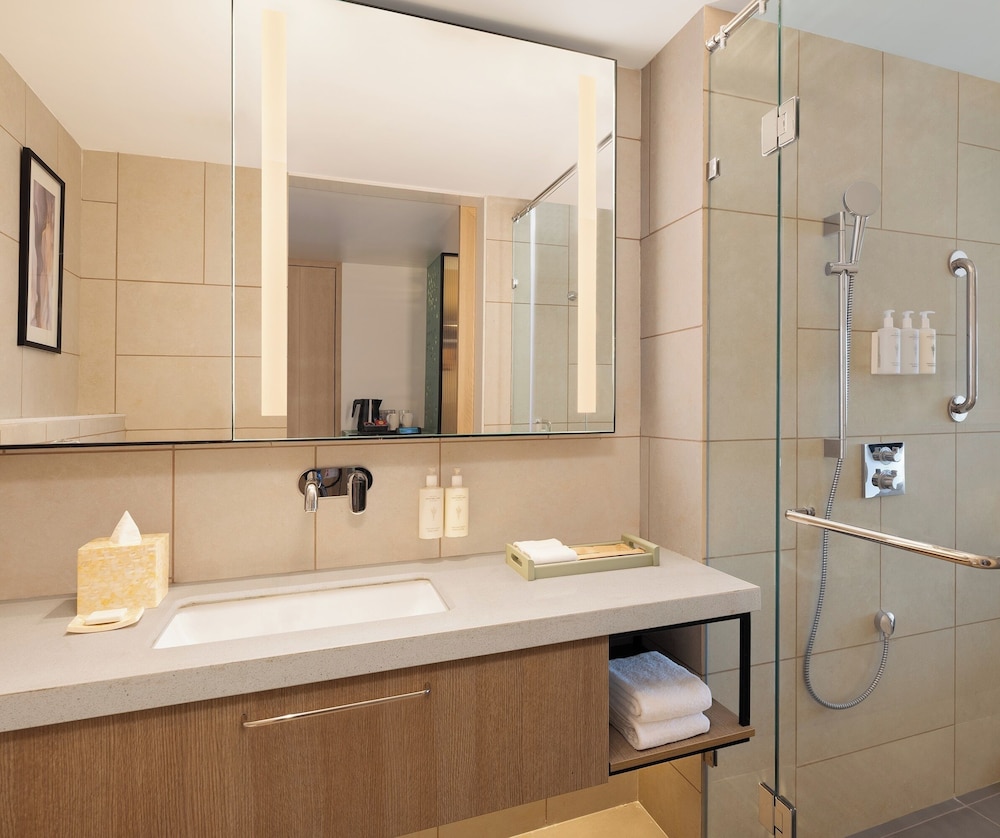 hilton garden inn surat city centre