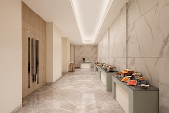 hilton garden inn surat city centre