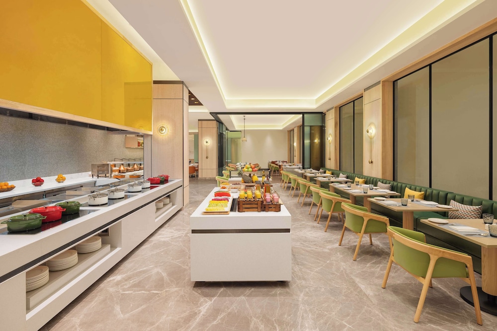 hilton garden inn surat city centre